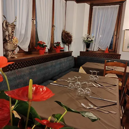 Al Sole Ristorante Dal 1870 피에베디카도레